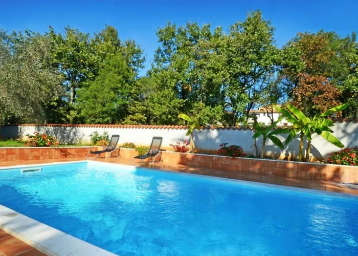With Pool Near Umag Apartment