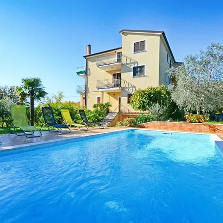 With Pool Near Umag *