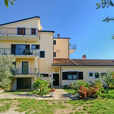 With Pool Near Umag Lejlighed *