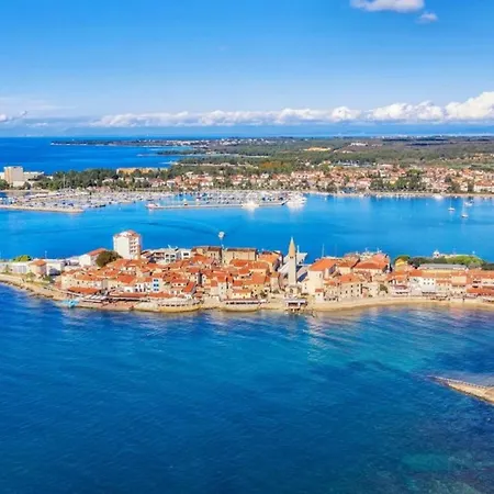 With Pool Near Umag Lejlighed