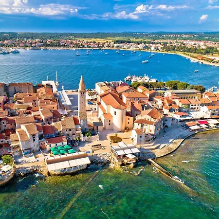 Lejlighed With Pool Near Umag